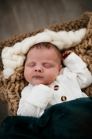 Jazmine Family & Newborns | Studio 2026
