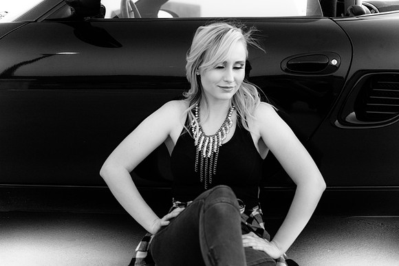 DSC_8096BW2-2